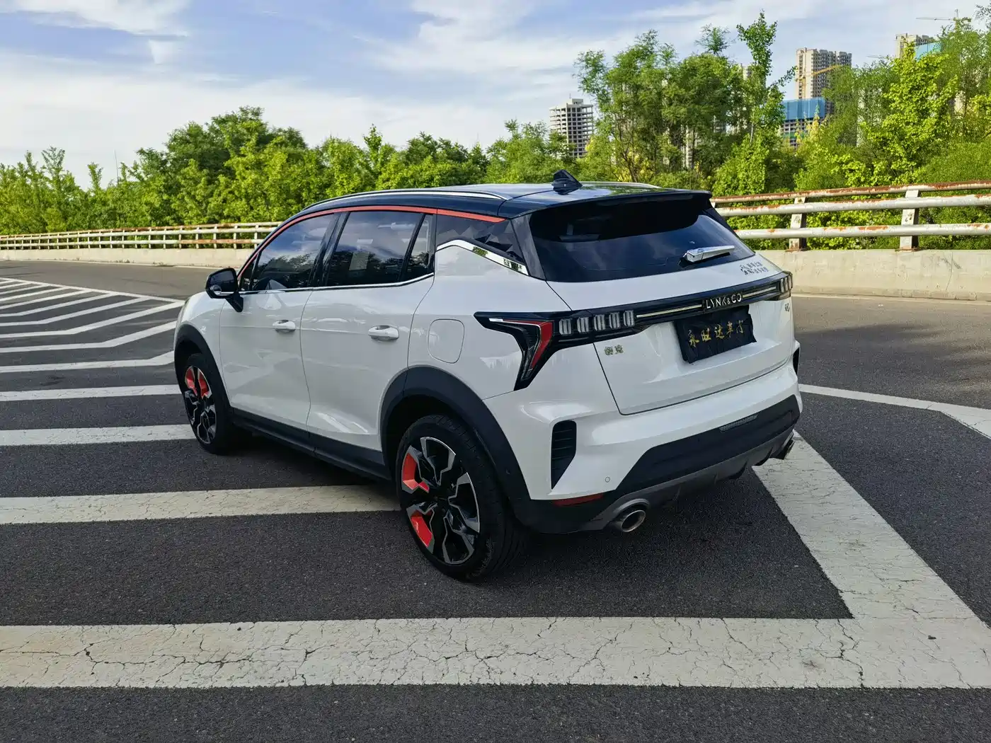 Lynk & Co 06 2020 1.5T Halo фото 4