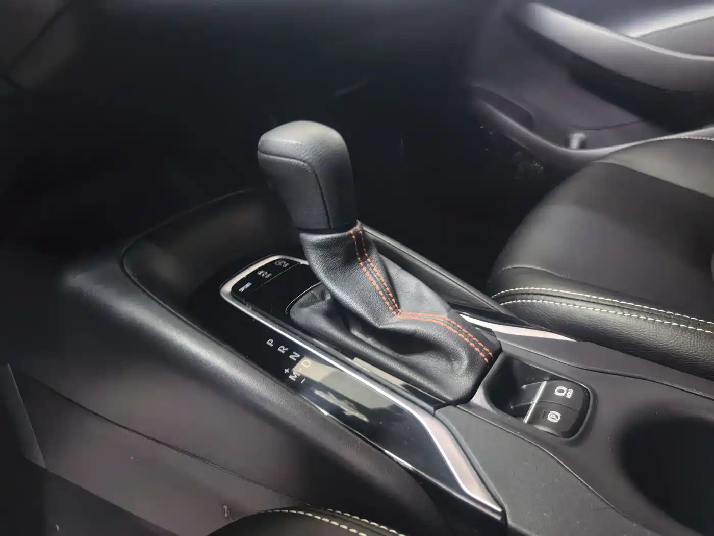 Toyota Corolla 2021 1.2T S-CVT Elite Edition фото 7