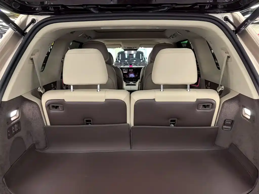 AITO Wenjie AITO M9 2025 Extended Range Ultra 52kWh 6-Seater фото 19