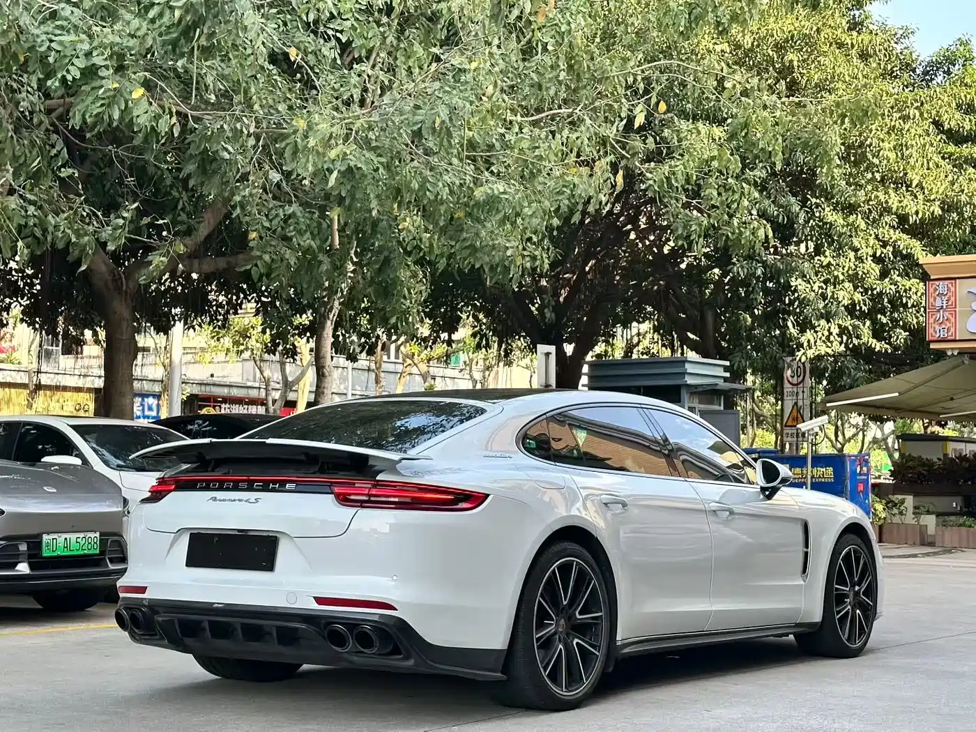 Porsche Panamera 2021 Panamera Executive Long Wheelbase 2.9T фото 4