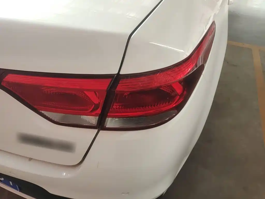 Kia K2 2018 2017 Sedan 1.4L MT 15th Anniversary Special Edition GLS