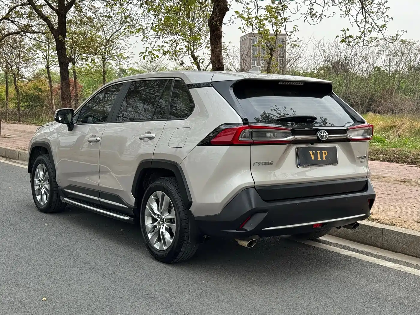 Toyota Wildlander 2020 2.0L CVT AWD Luxury Edition фото 4