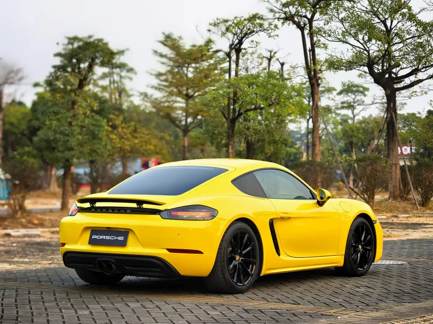 Porsche 718 2018 Cayman 2.0T фото 5