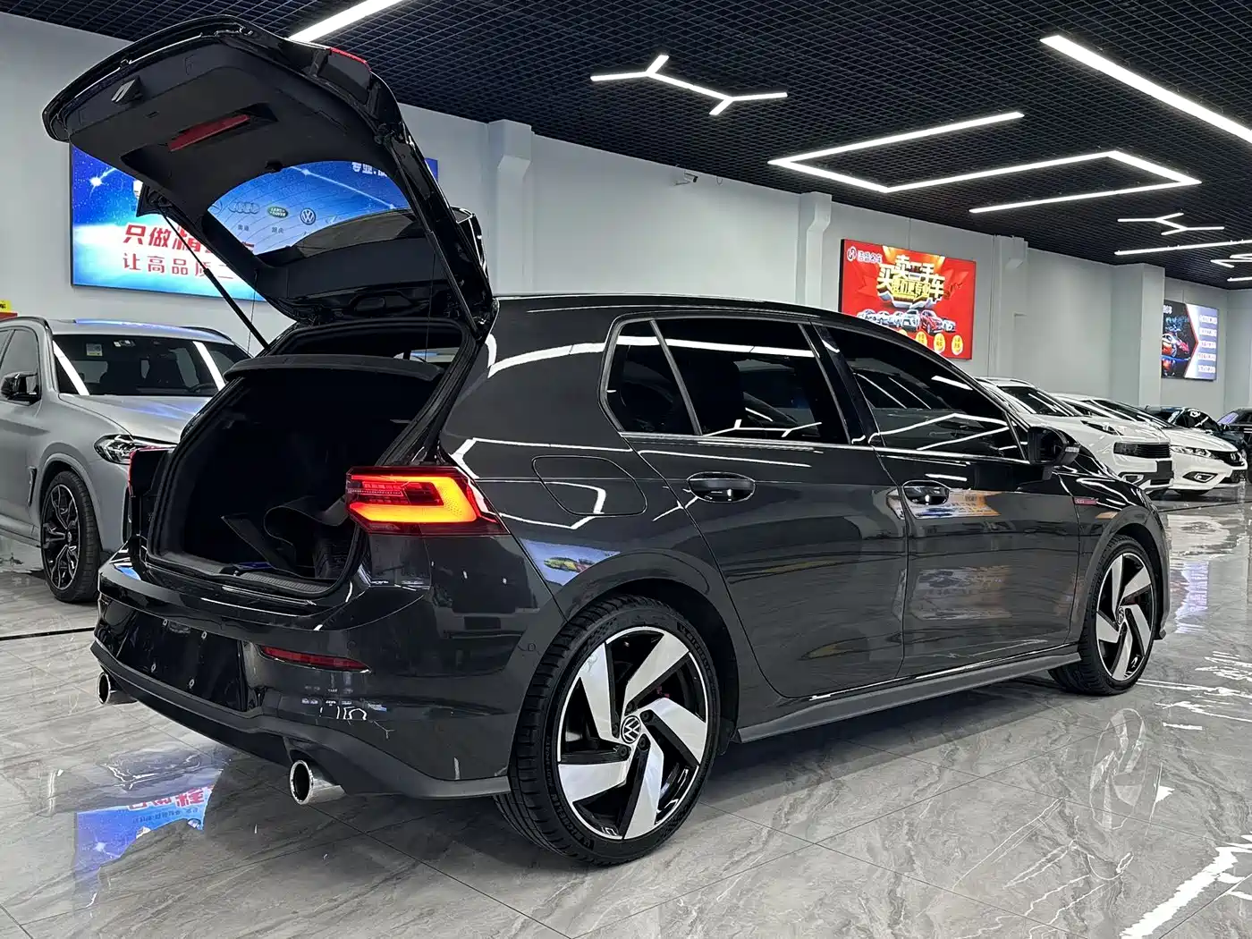Volkswagen Golf GTI 2021 380TSI DSG GTI фото 5