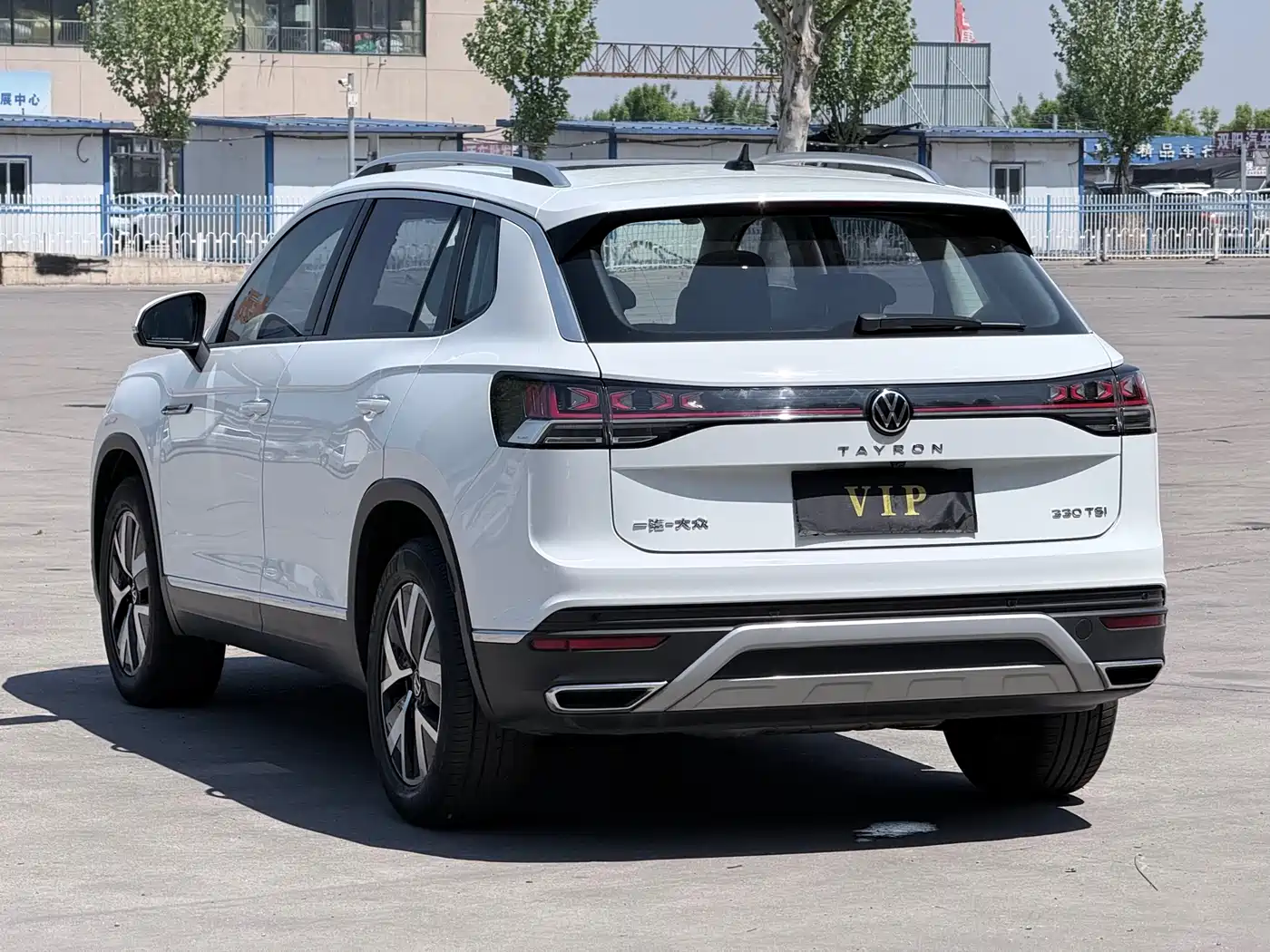 Volkswagen Tayron 2023 330TSI 2WD Luxury Plus Advanced Edition фото 6