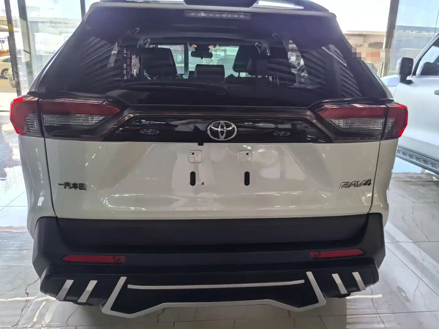 Toyota RAV4 Rongfang 2020 2.0L CVT 2WD Fashion PLUS фото 4