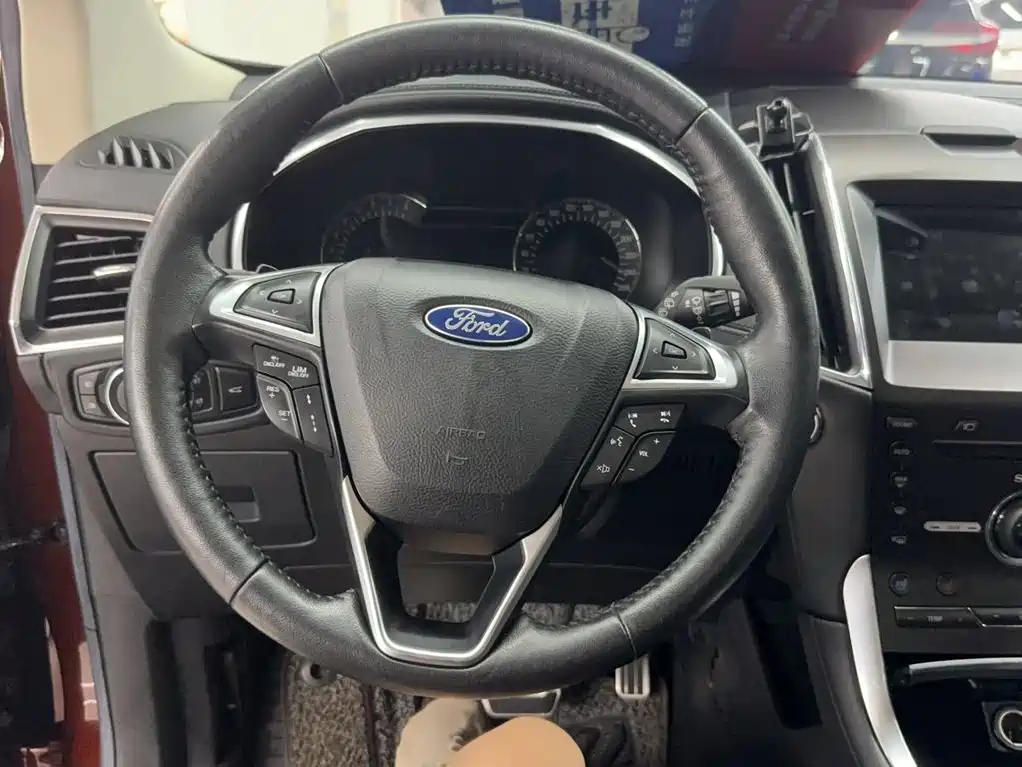 Фото 3 - Ford Edge