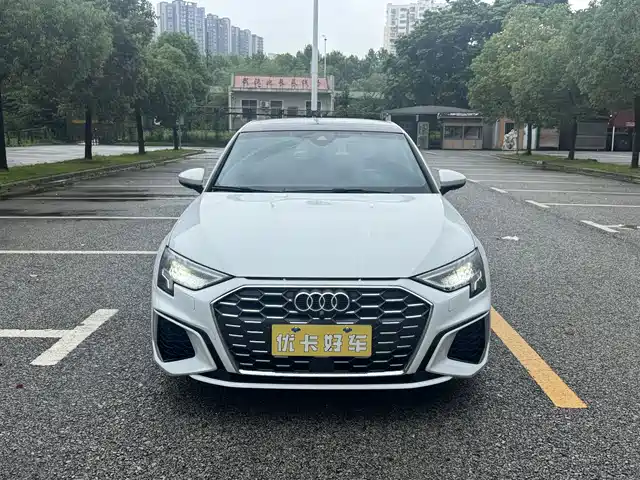 Audi A3 2021 Sportback 35 TFSI Fashion Sport — фото 3