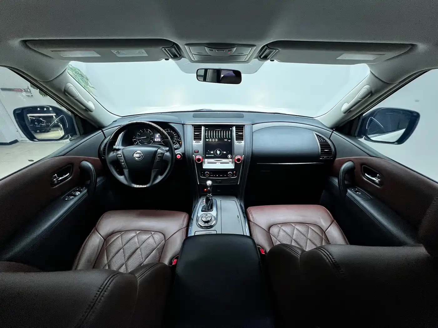 Nissan Patrol 2018 4.0L Leadership фото 3