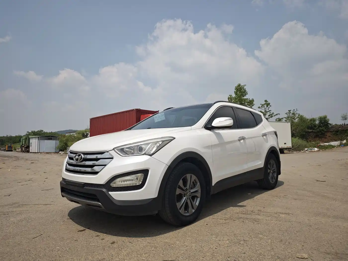 Hyundai Santa Fe 2013 Model 2.4L Automatic 4WD Smart