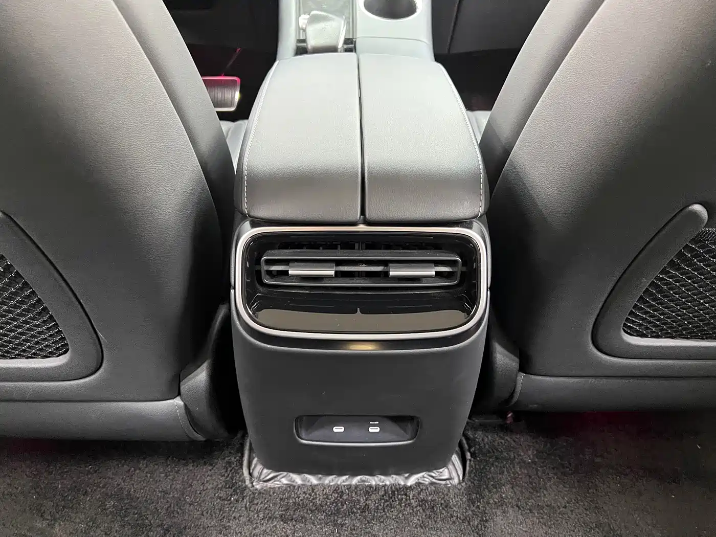 AITO Wenjie AITO M5 2022 Extended Range AWD Performance Edition фото 20