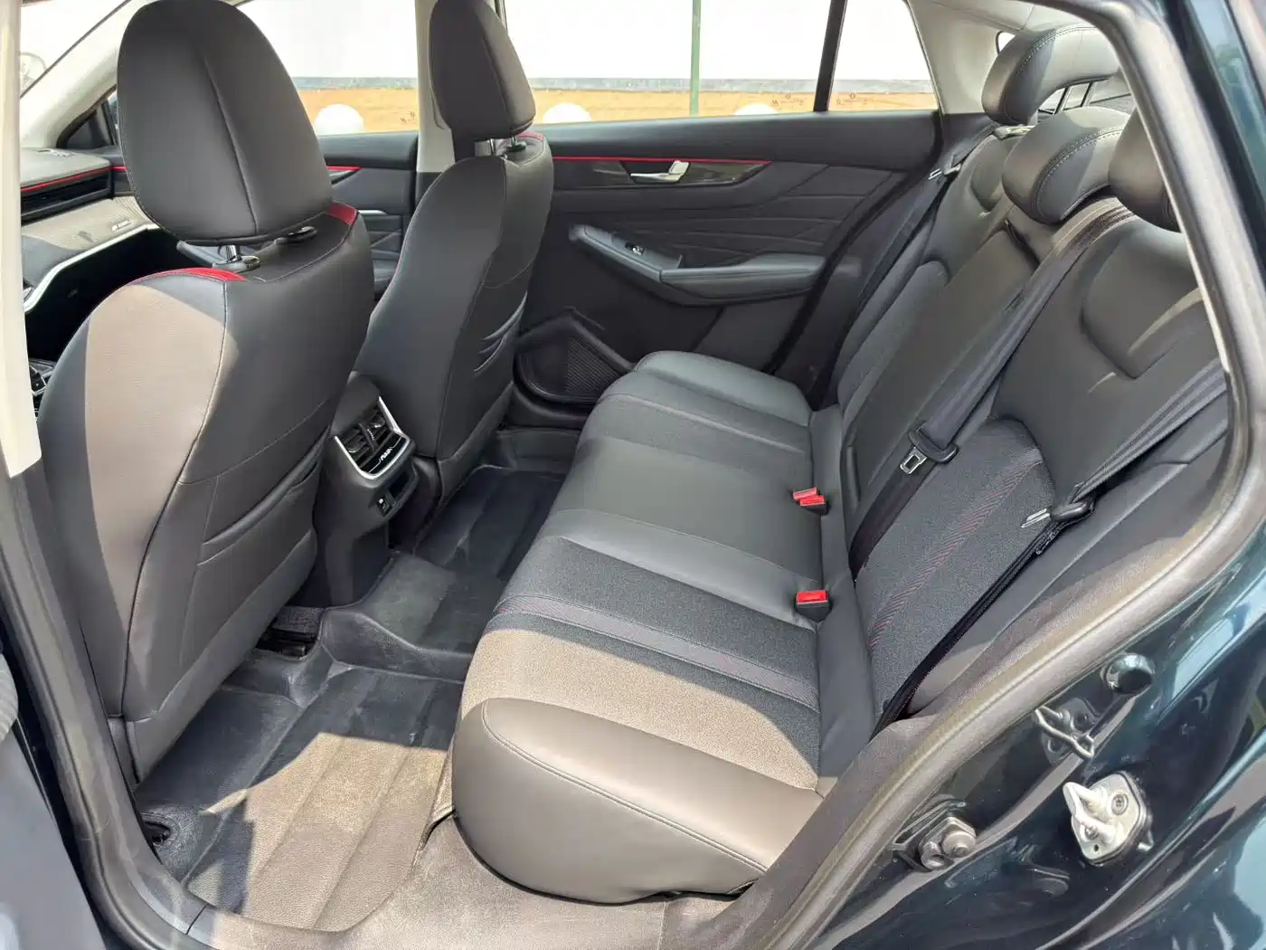 Dongfeng Aeolus Yixuan MAX 2022 2021 1.5T Super Dad Edition
