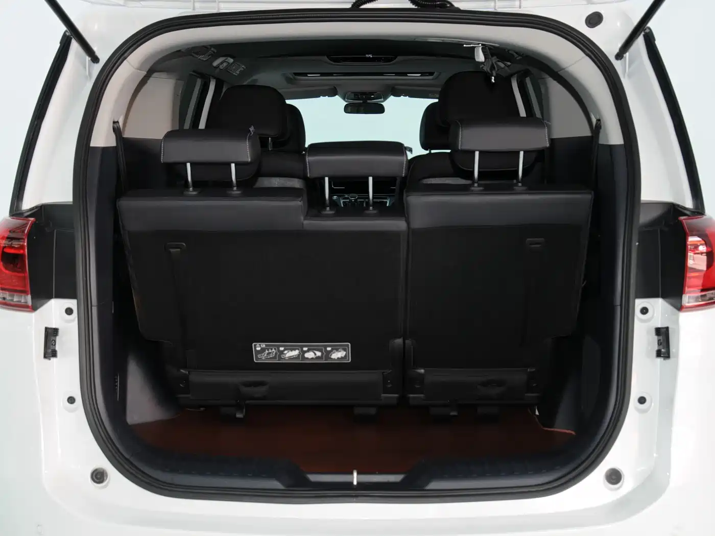 GAC Trumpchi Trumpchi M8 2024 Leadershow Series 390T Luxury Edition фото 9