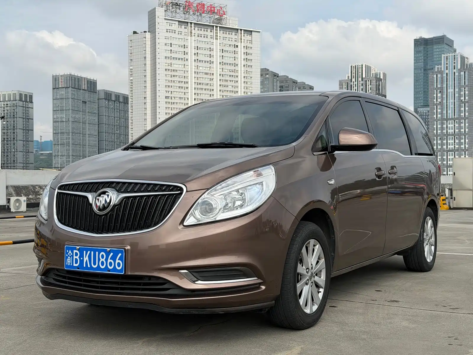 Фото 1 - Buick GL8