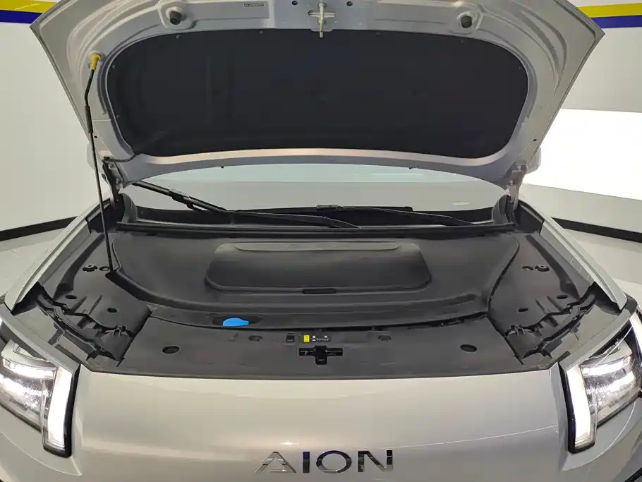 Aion V 2025 2024 Aion T-Rex 650 Smart Premium Edition