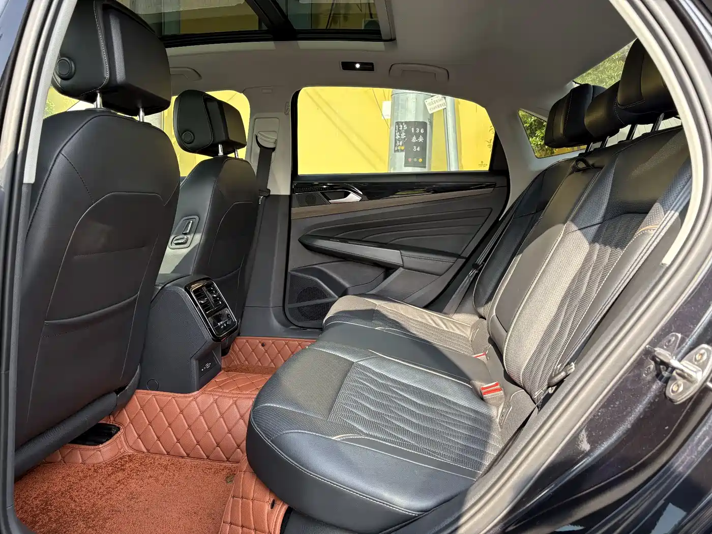 Volkswagen Passat 2021 Model 330TSI Luxury Edition фото 6