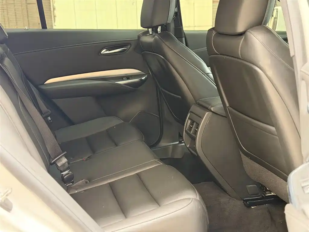 Cadillac XT4 2020 Facelift 28T 2WD Leading фото 10