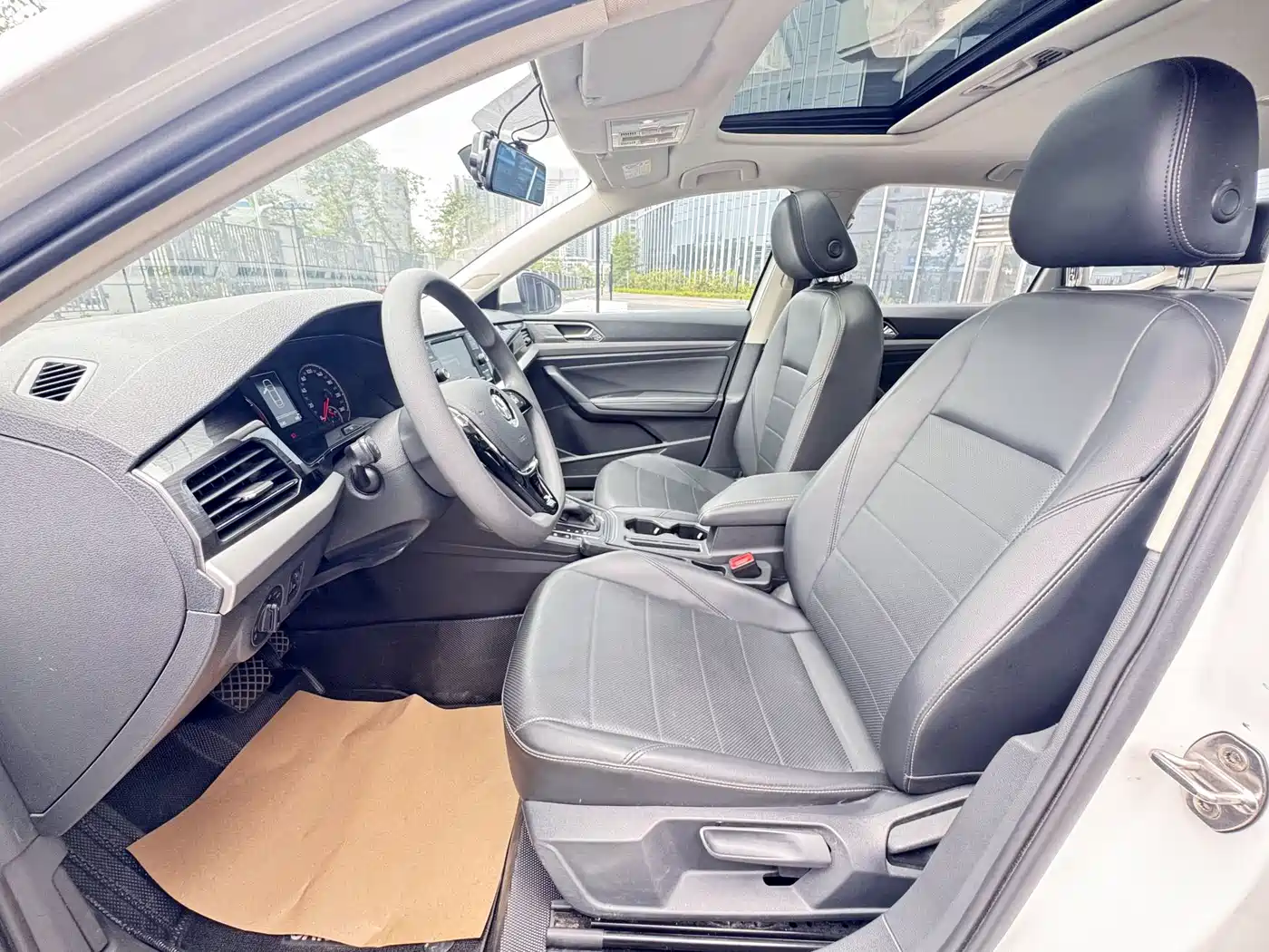 Volkswagen Lavida 2019 1.5L Automatic Comfort Edition China VI фото 4