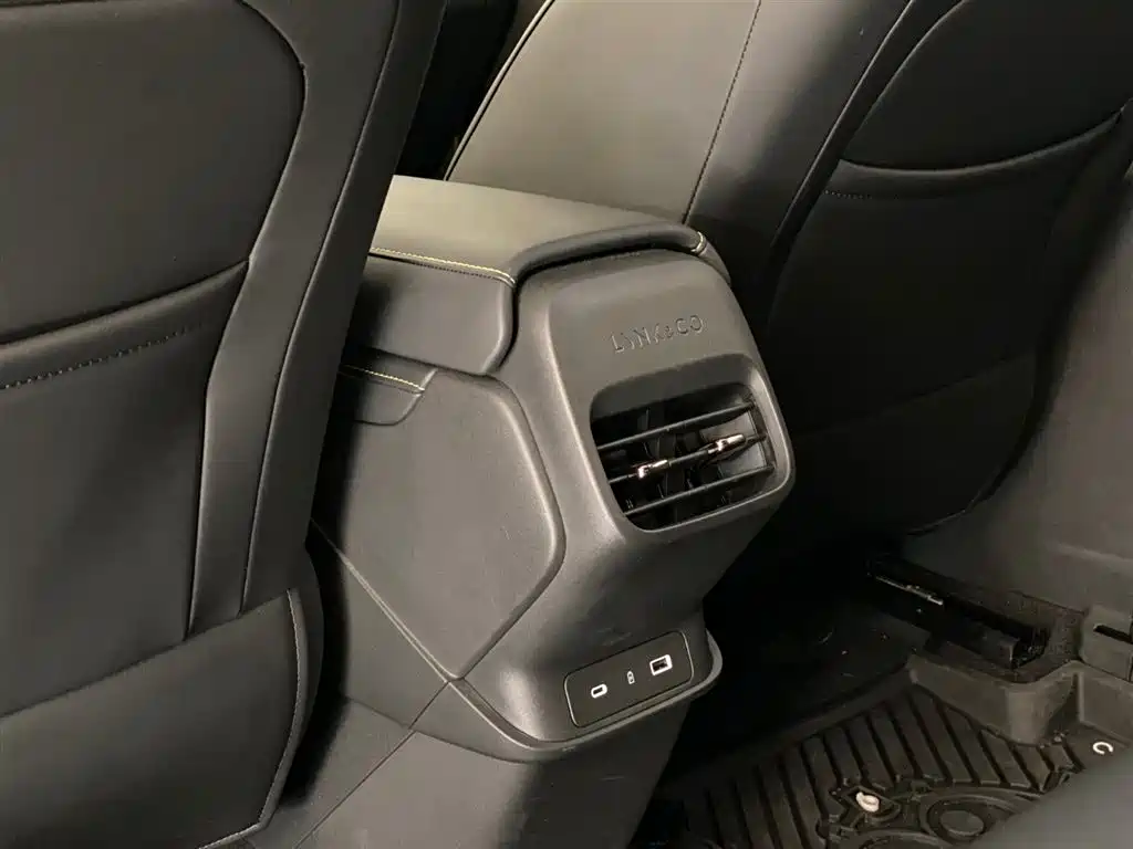 Lynk & Co 06 2025 Renew 1.5T Halo фото 16