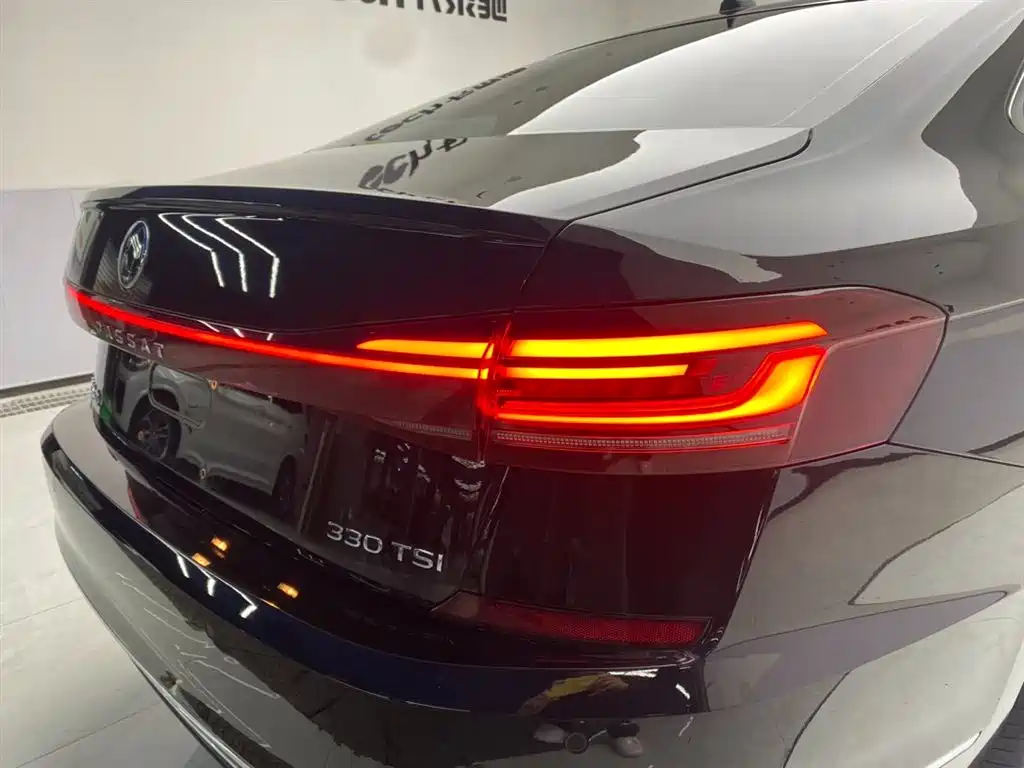 Volkswagen Passat 2023 Facelift 330TSI Starlight Elite Edition фото 10