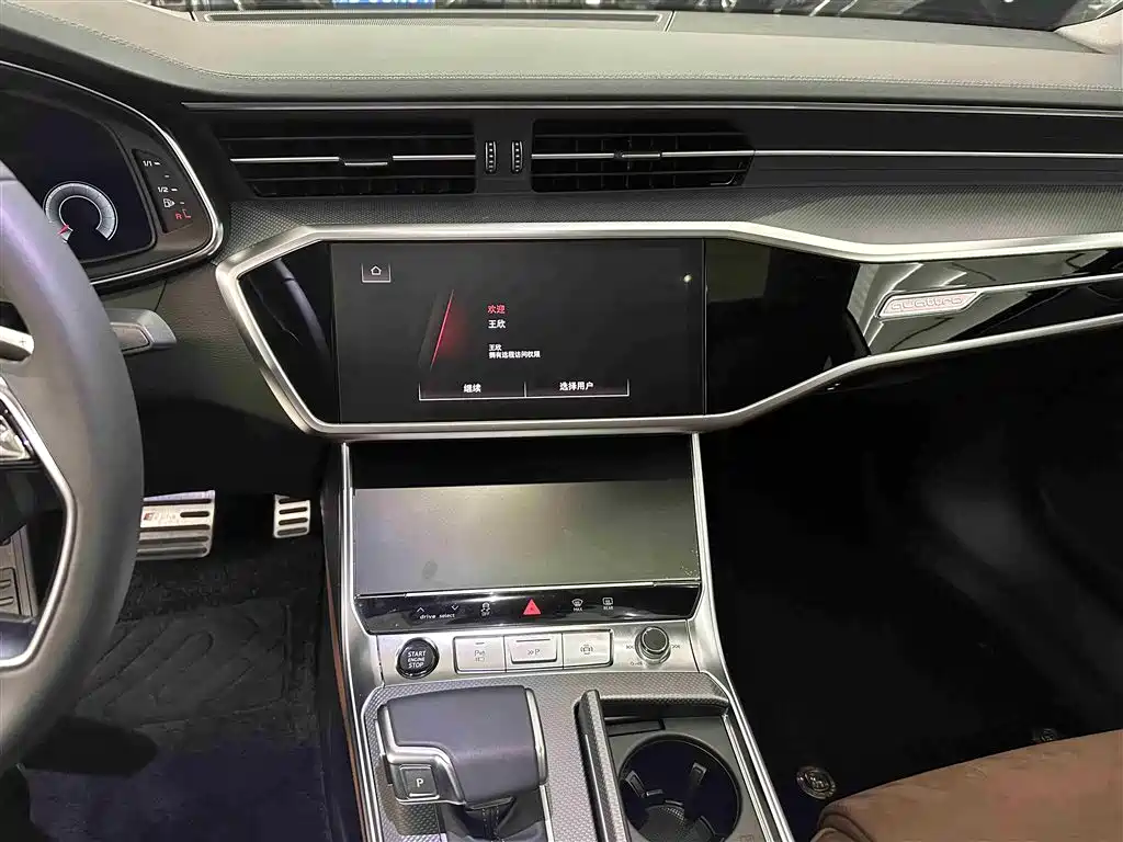 Audi A7L 2025 Model Year 45 TFSI quattro Premium фото 9