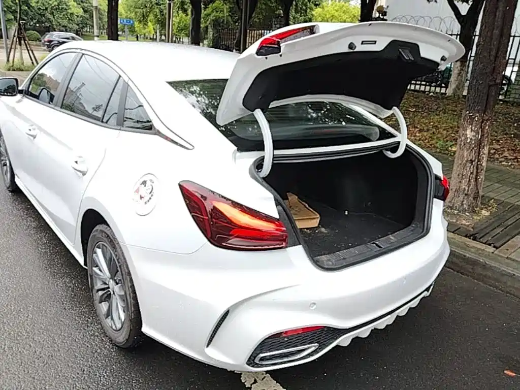 MG MG5 2024 2025 180DVVT Global Luxury Edition