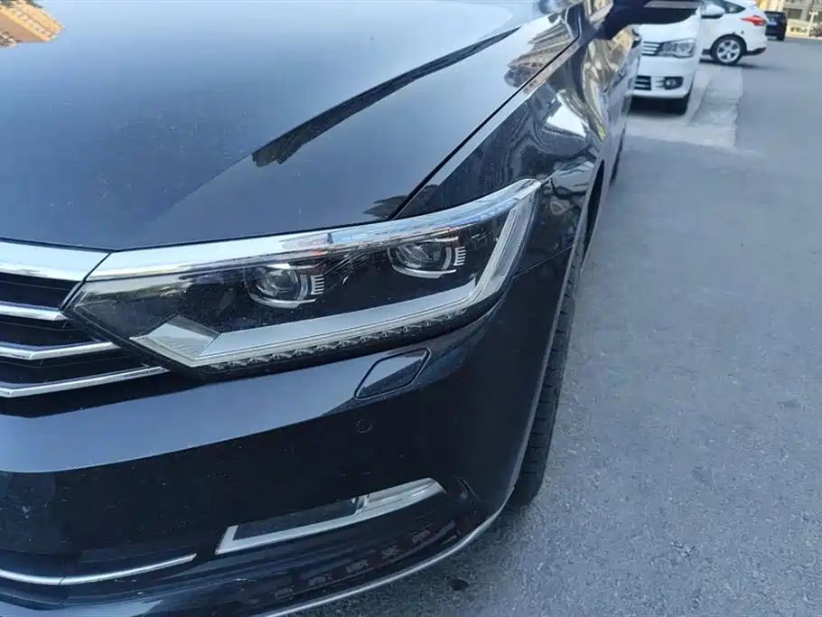 Volkswagen Magotan 2019 330TSI DSG Premium China V фото 5