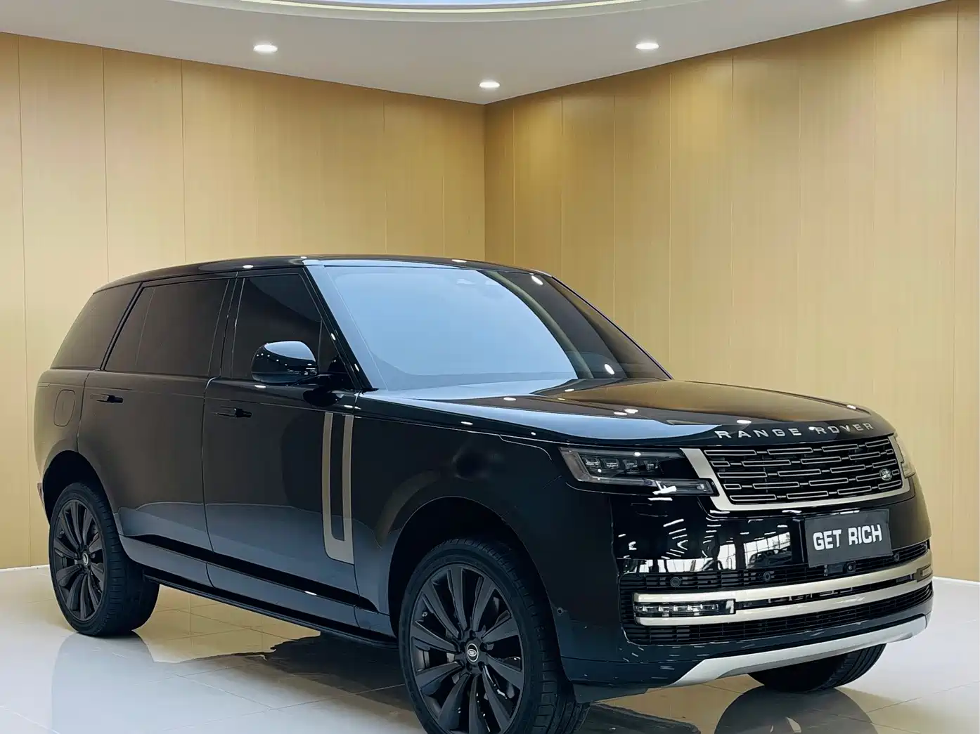 Land Rover Range Rover 2025 2025 3.0 L6 400PS Flourishing Era Extended Wheelbase