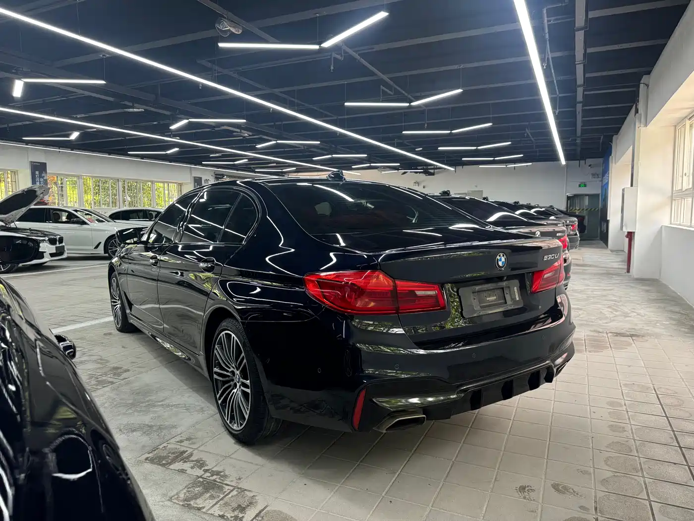 BMW 5 Series 2018 Facelift 530Li Exclusive M Sport Package фото 3