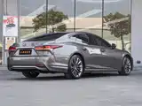 Фото 3 - Lexus LS