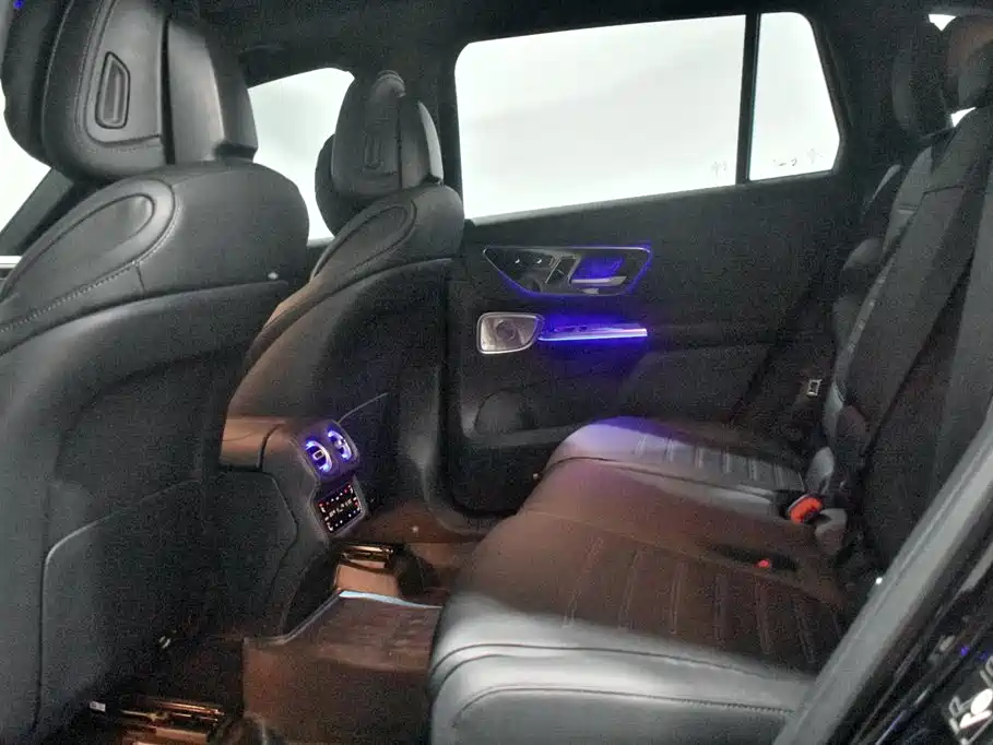 Mercedes-Benz GLC 2023 GLC 300 L 4MATIC Dynamic 7-Seater фото 10
