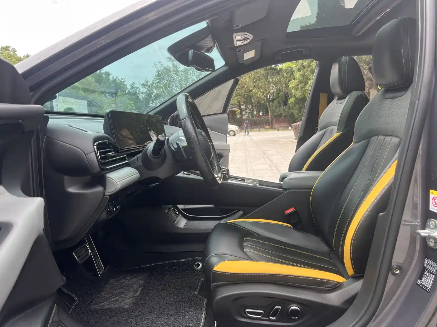 GAC Trumpchi Trumpchi Emkoo 2023 270T DCT J16 Edition фото 5