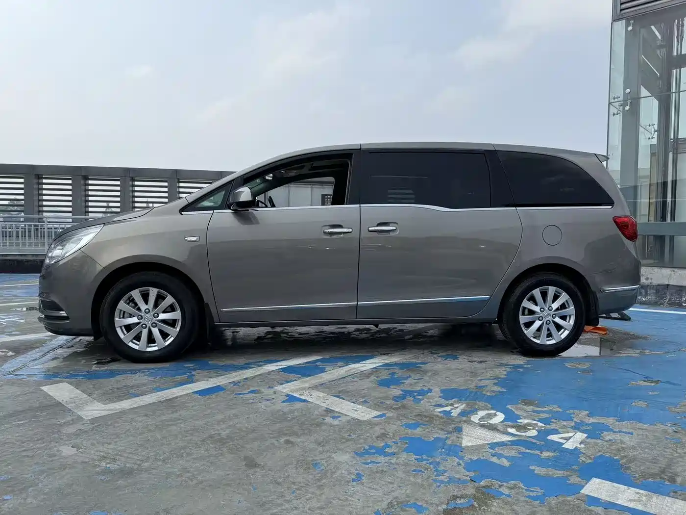 Buick GL8 2018 28T Luxury Model China VI фото 5