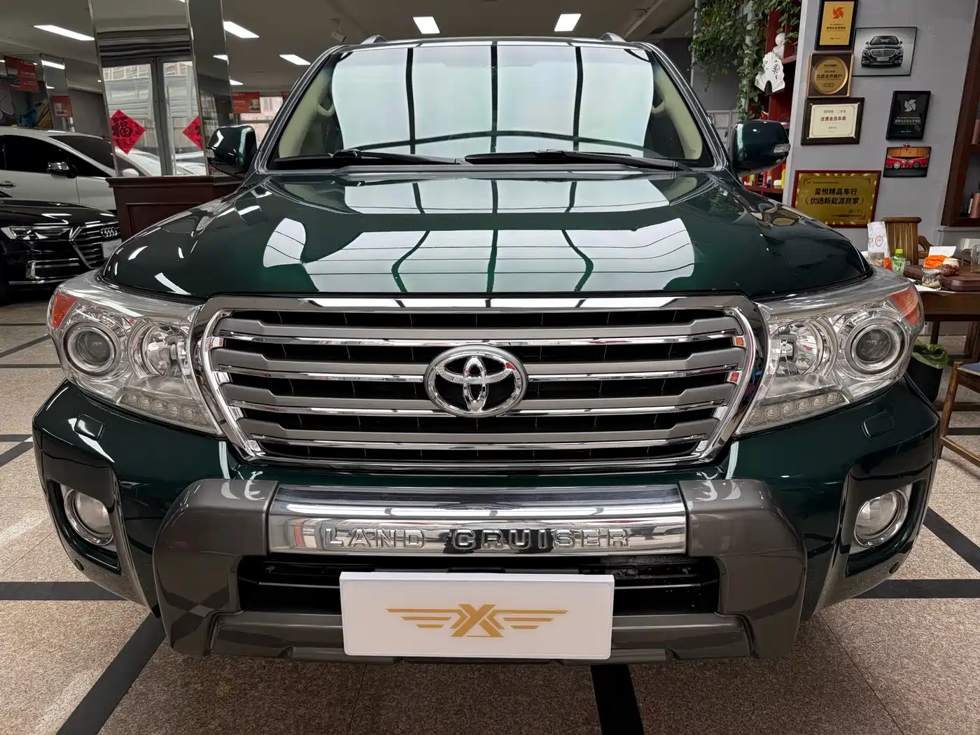 Toyota Land Cruiser 2012 4.6L Automatic VX-R фото 2