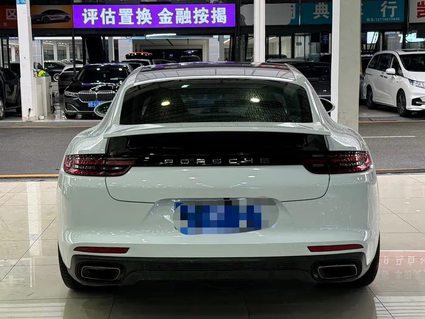 Фото 5 - Porsche Panamera