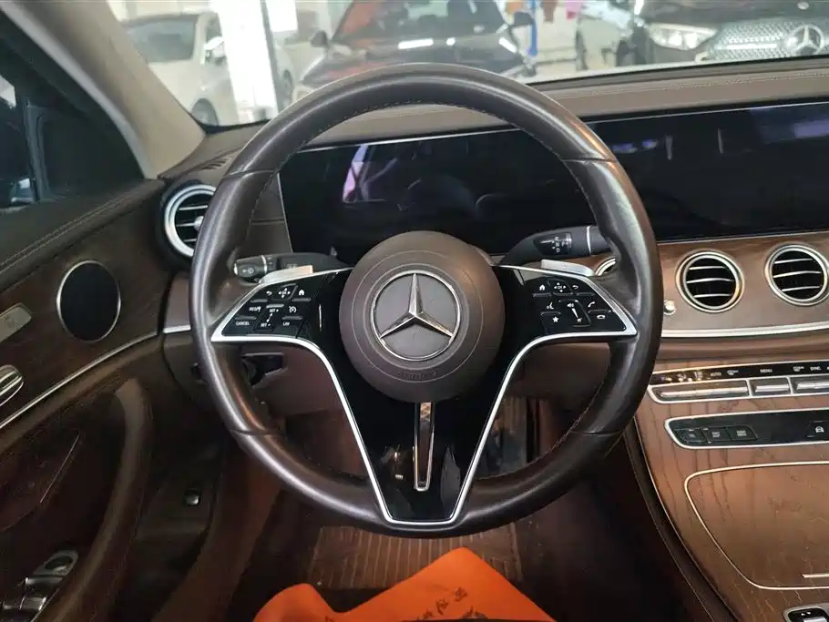 Mercedes-Benz E-Class 2021 E 300 L Fashion фото 15