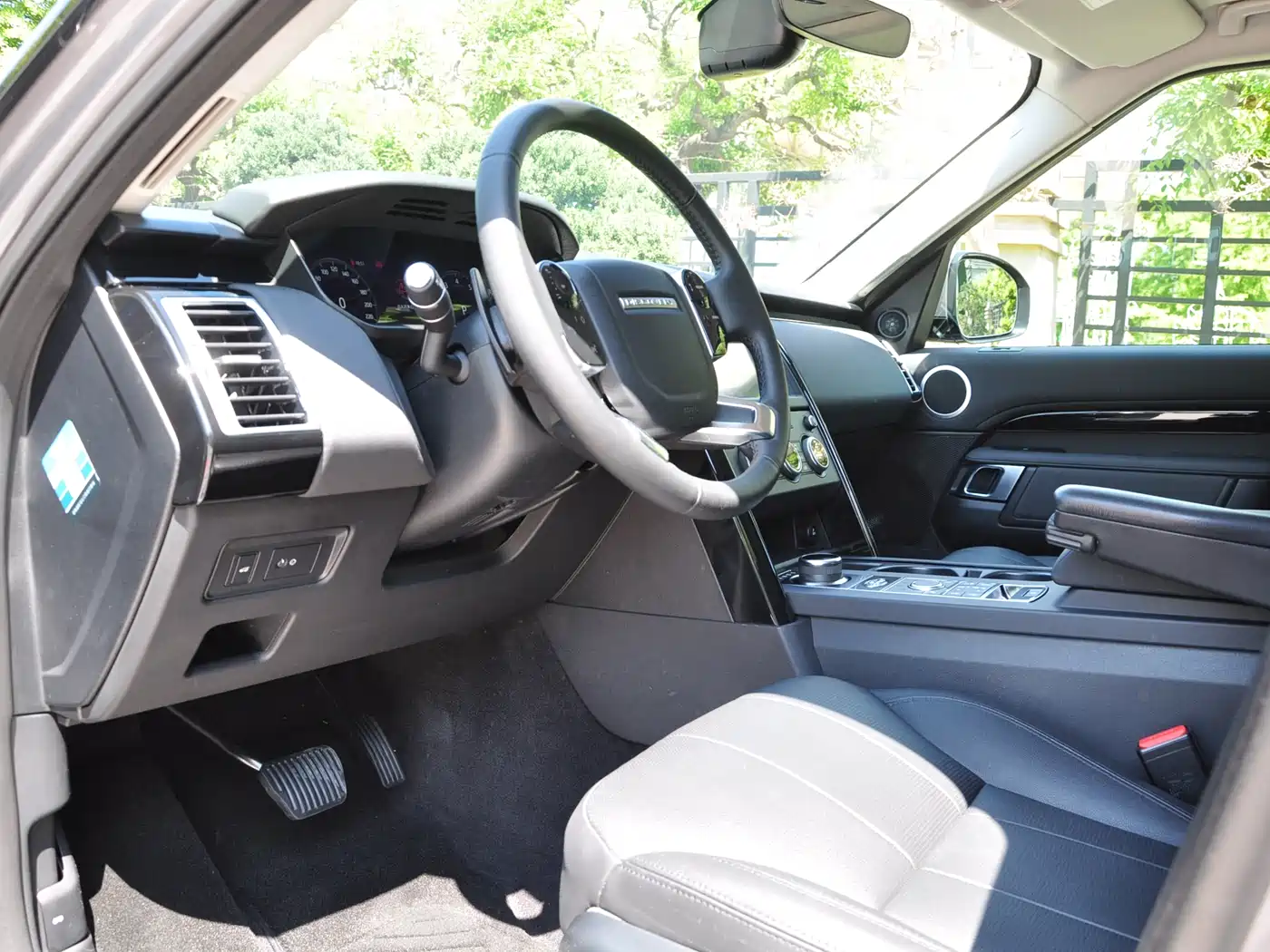 Land Rover Discovery 2020 3.0 SC V6 SE фото 6