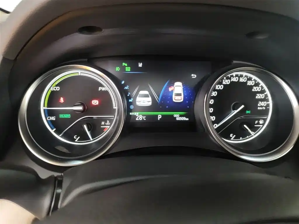 Toyota Camry 2018 Hybrid 2.5HG Luxury Edition фото 19