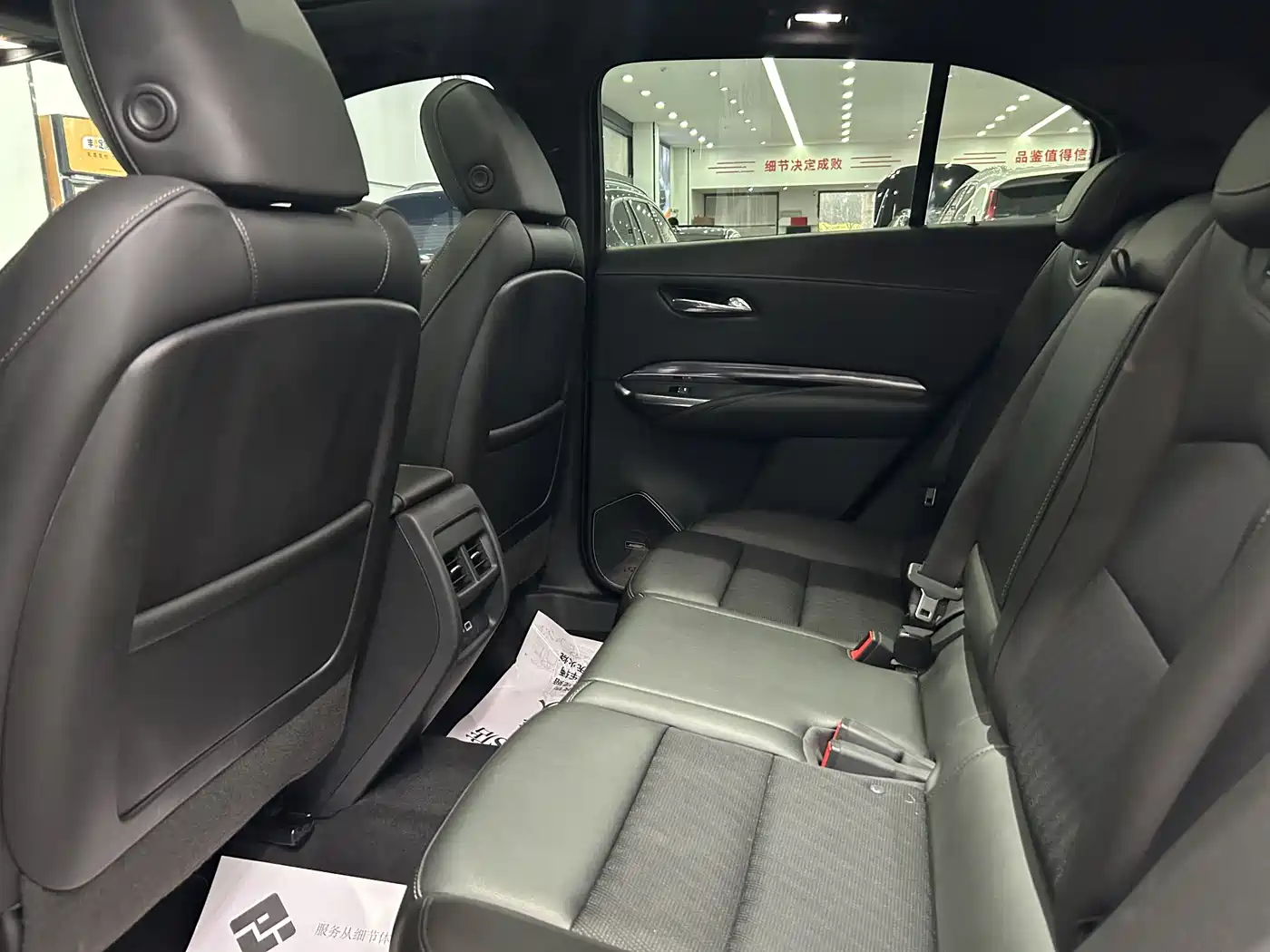 CADILLAC XT4