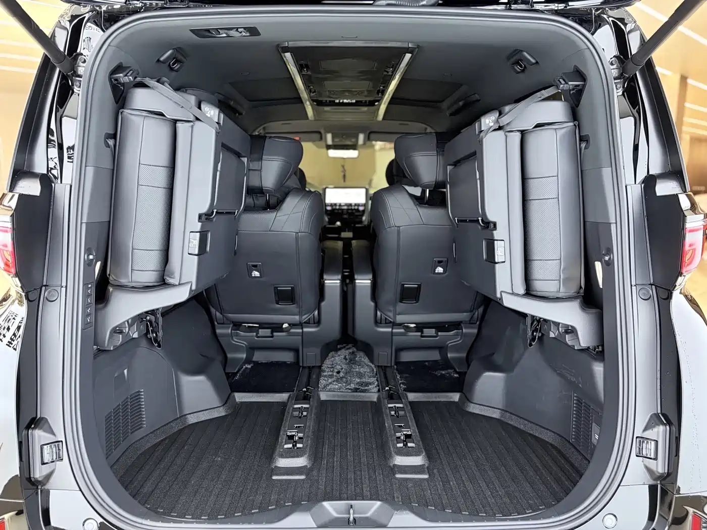 Toyota Vellfire 2025 2024 Crown Hybrid 2.5L Executive Premium Edition