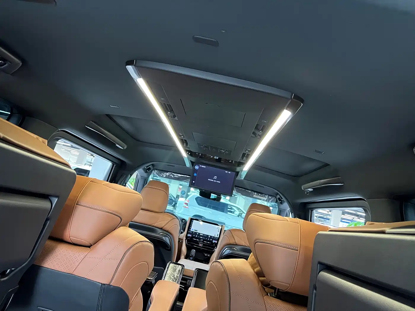 Toyota Vellfire 2026 2024 Crown Hybrid 2.5L Executive Premium Edition
