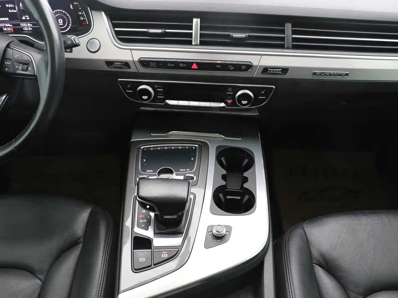 Audi Q7 2018 40 TFSI Comfort фото 9
