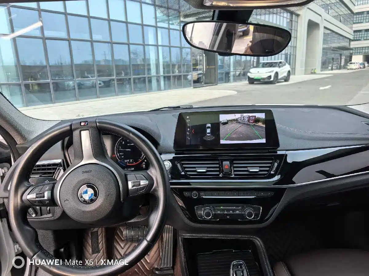BMW 1 Series 2022 125i M Sport Shadow Edition фото 7