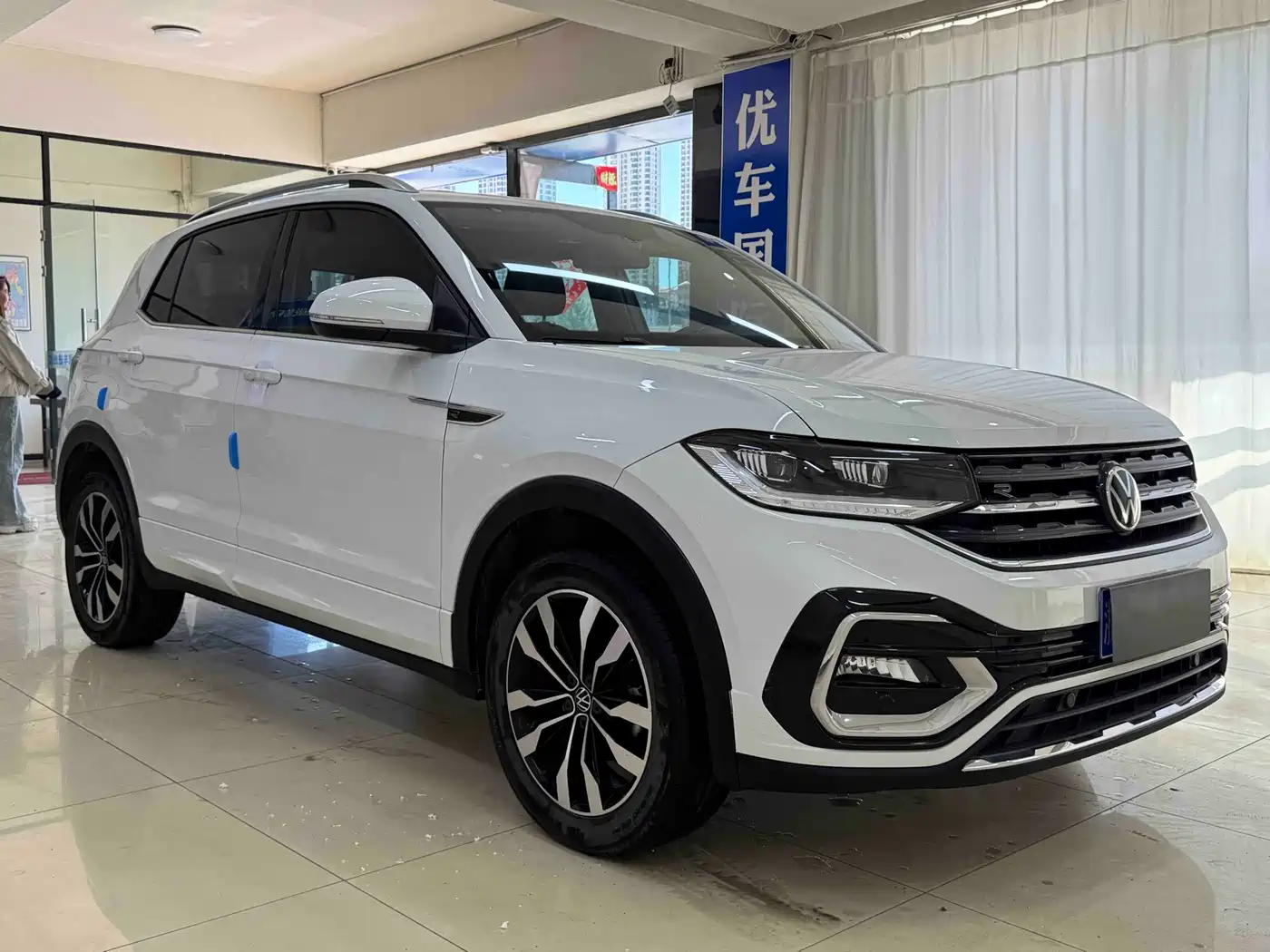 Volkswagen Tanying 2021 280TSI DSG R-Line Intelligent Connect Edition фото 3