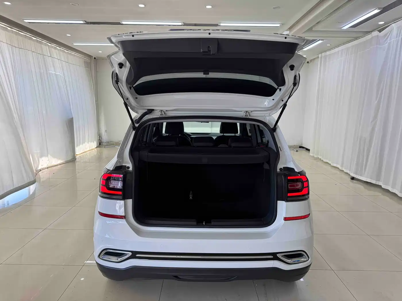 Volkswagen Tanying 2021 280TSI DSG R-Line Intelligent Connect Edition фото 20