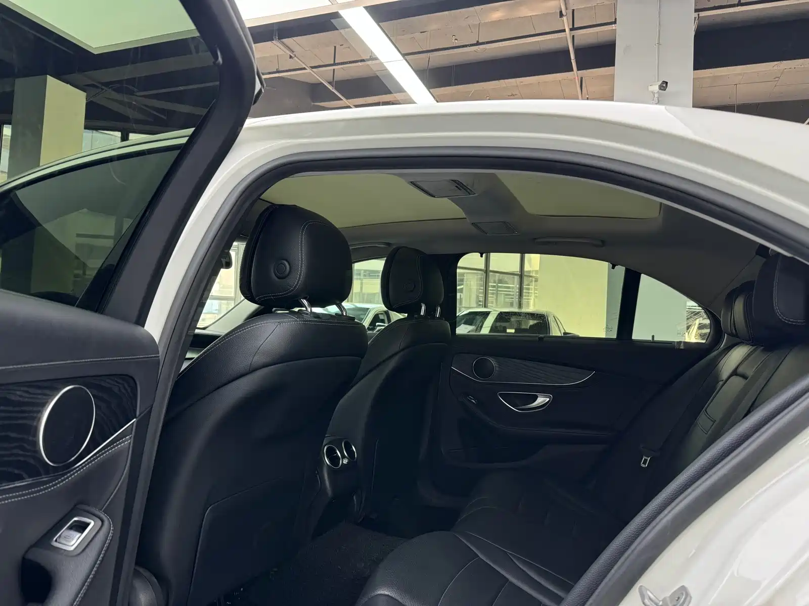 Фото 8 - Mercedes-Benz C-Class