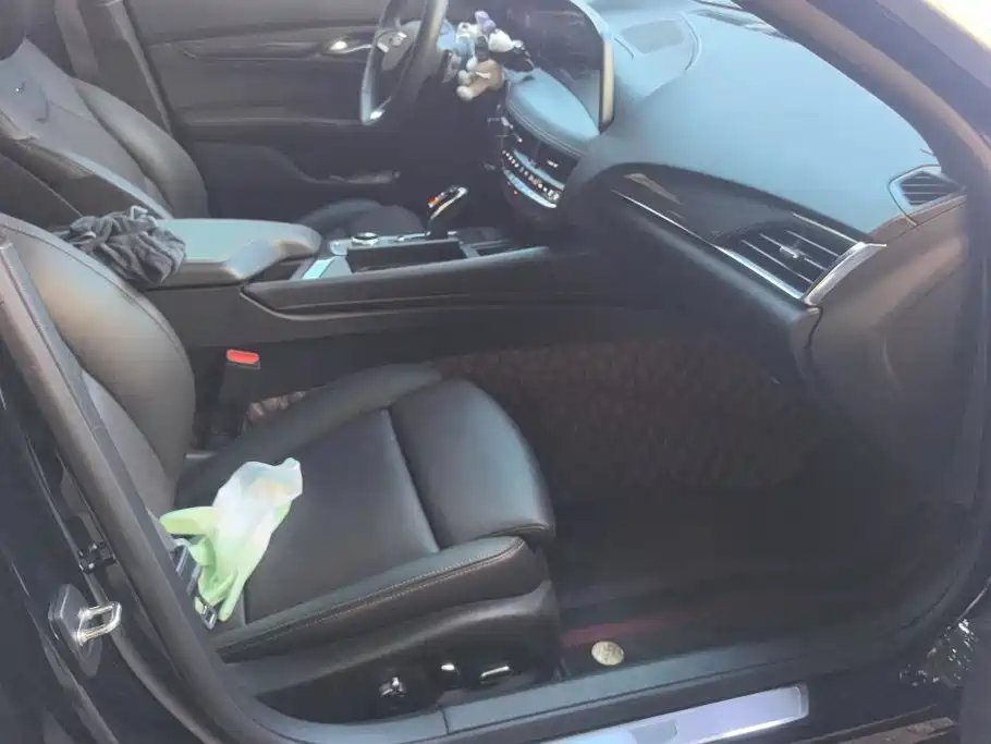 Photo 8 - Cadillac CT5