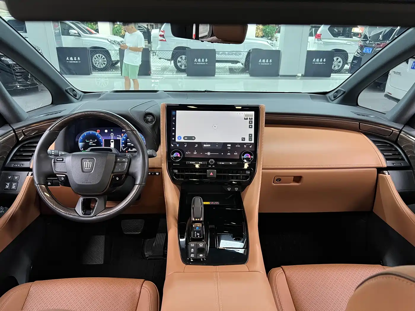 Toyota Vellfire 2026 2024 Crown Hybrid 2.5L Executive Premium Edition