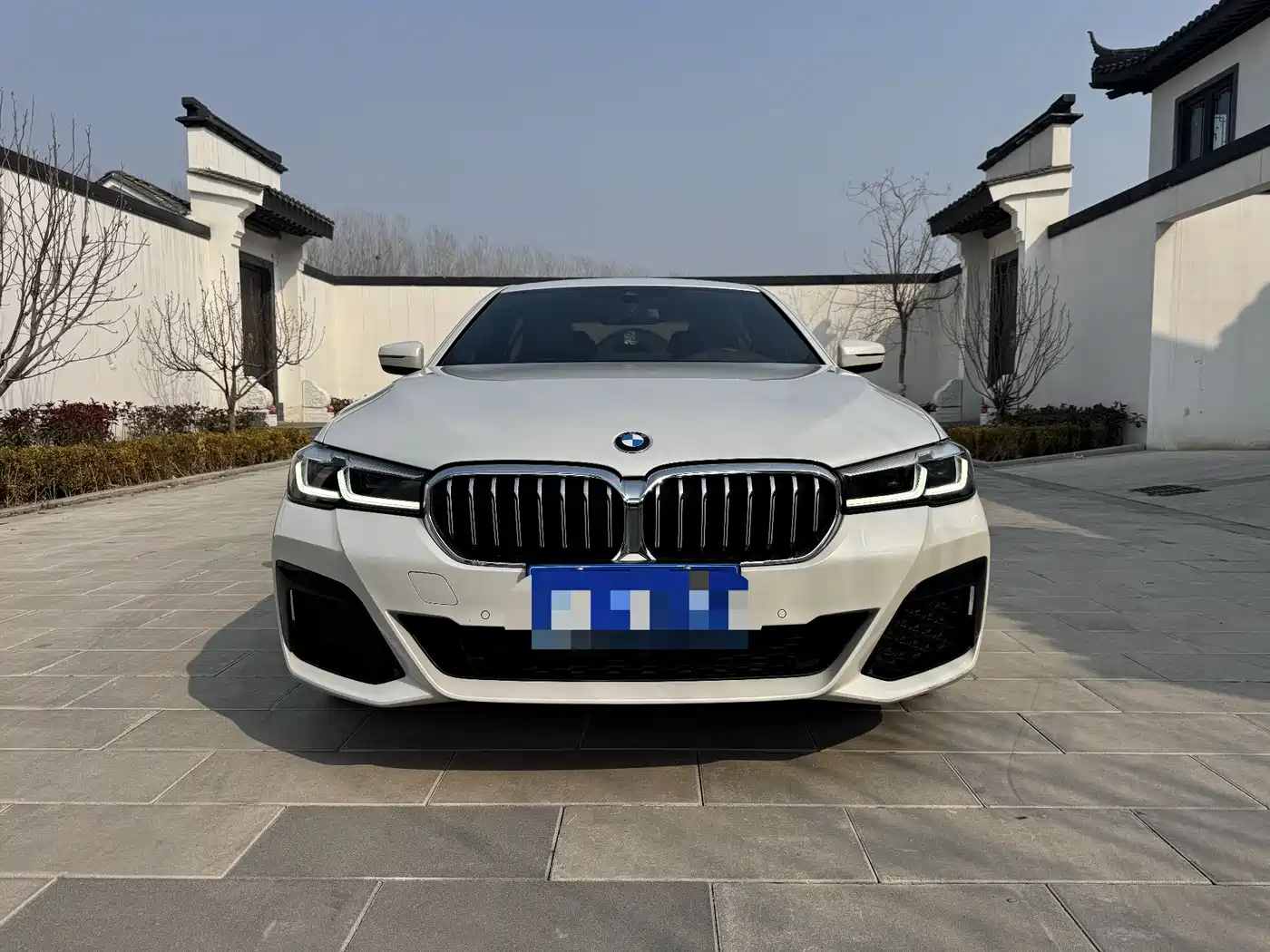BMW 5 Series 2022 530Li Leading M Sport Package фото 2