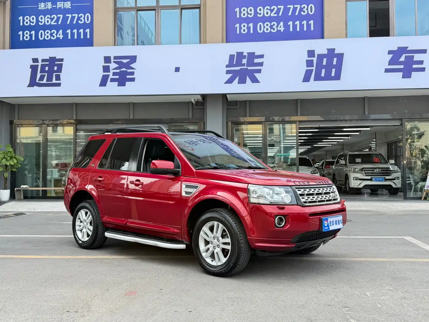 Land Rover Freelander 2 2014 2.2T SD4 SE Diesel Edition фото 3